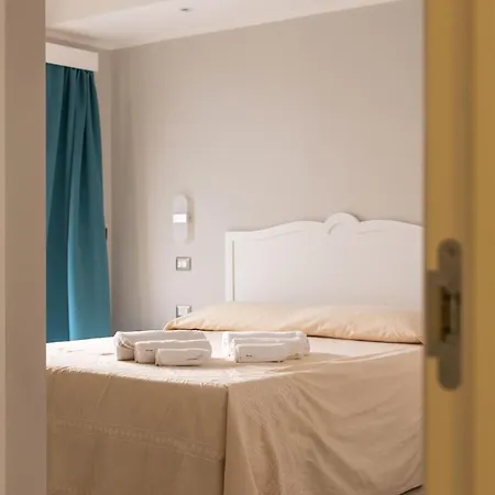 Domu Ajaju Πανσιόν