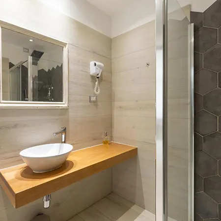 Domu Ajaju בית הארחה 3*